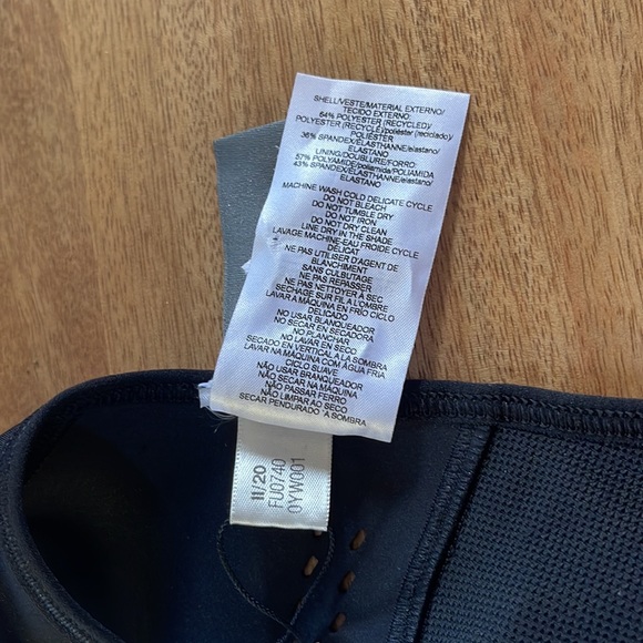 Adidas by Stella McCartney Black TruePurpose Training Bra size 34B - Picture 9 of 9